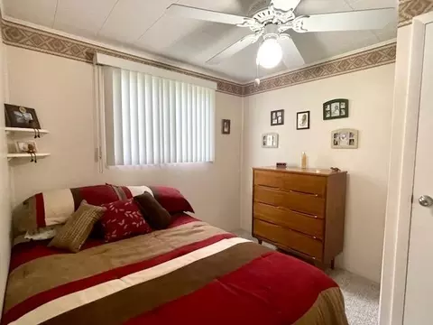 Bedroom - 4686 Mohawk Trl, Gladwin, MI 48624 photo 4 of 10