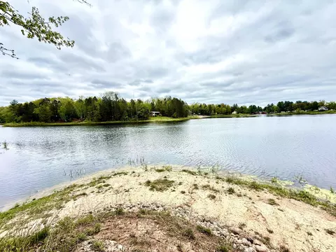 4682 Mohawk Trl, Gladwin, MI 48624 photo 3