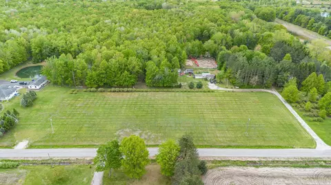 V/l Roosevelt, Hemlock, MI 48626 photo 2