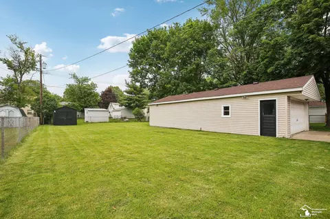 Exterior - 817 Lavender, Monroe, MI 48162 photo 6 of 8