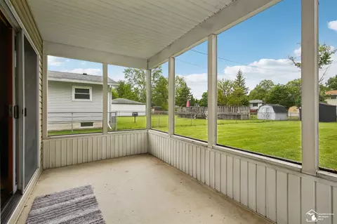 Exterior - 817 Lavender, Monroe, MI 48162 photo 4 of 8