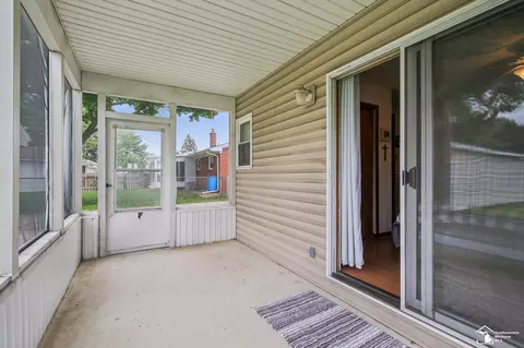 Exterior - 817 Lavender, Monroe, MI 48162 photo 5 of 8
