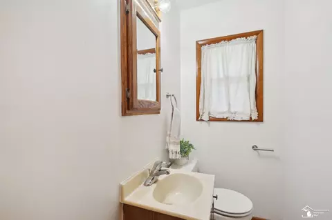 Bath - 817 Lavender, Monroe, MI 48162 photo 2 of 2
