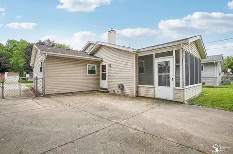 Exterior - 817 Lavender, Monroe, MI 48162 photo 8 of 8