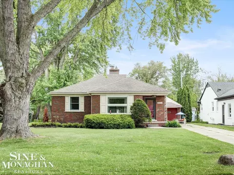 22444 Ardmore Park, Saint Clair Shores, MI 48081