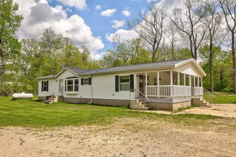 3909 Higgins, Vassar, MI 48768 photo 4
