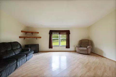 3909 Higgins, Vassar, MI 48768 photo 9