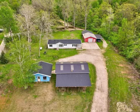 3909 Higgins, Vassar, MI 48768 photo 2
