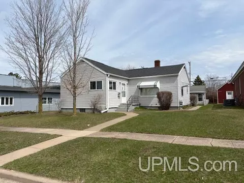906 Brown, Norway, MI 49870