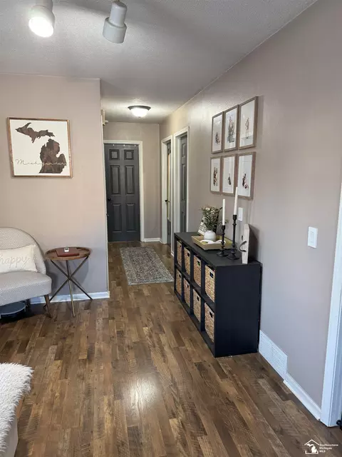 Entry Way - 1126 Feltis, Temperance, MI 48182 photo 1 of 1