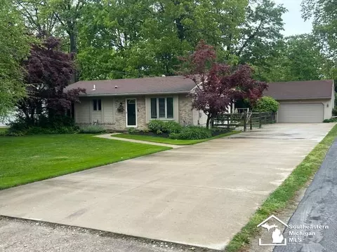 Exterior - 1126 Feltis, Temperance, MI 48182 photo 2 of 5