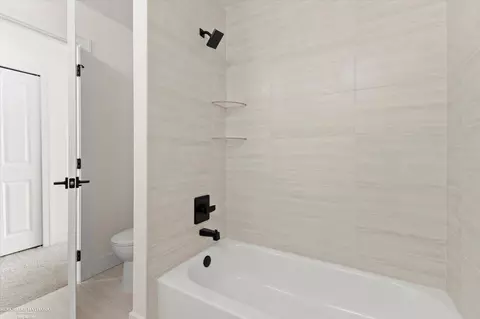Bath - 50452 Timberstone, Macomb, MI 48042 photo 7 of 7