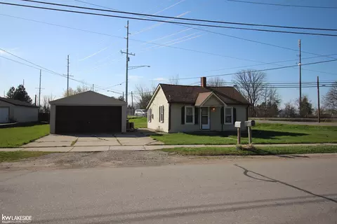 68955 Howard, Richmond, MI 48062