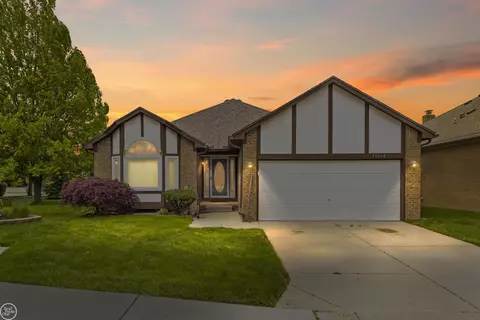 15614 Sunday Silence UNIT 149, Clinton Township, MI 48035