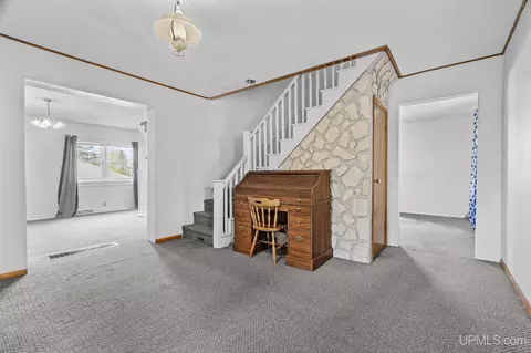 Entry Way - 336 Fulton, Mohawk, MI 49950 photo 3 of 6