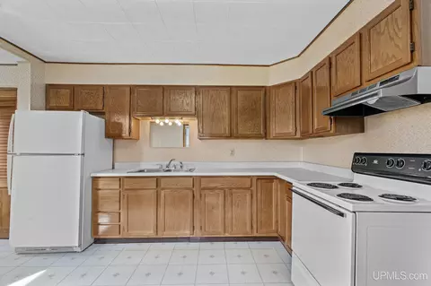 Kitchen - 336 Fulton, Mohawk, MI 49950 photo 2 of 3