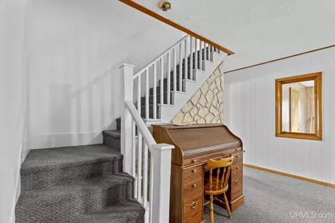 Entry Way - 336 Fulton, Mohawk, MI 49950 photo 5 of 6