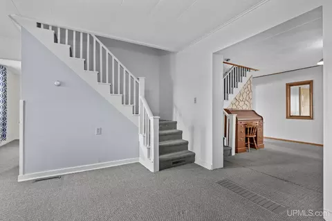 Entry Way - 336 Fulton, Mohawk, MI 49950 photo 4 of 6