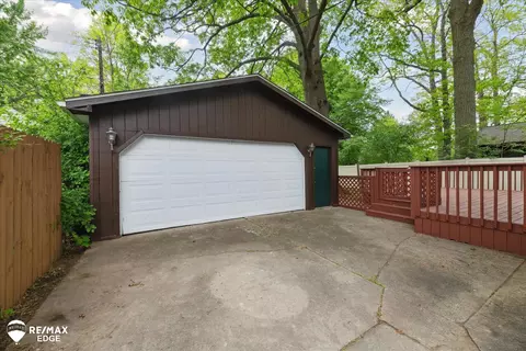 Exterior - 3825 Craig, Flint, MI 48506 photo 8 of 11