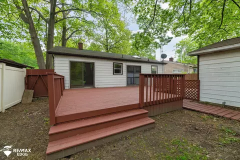 Exterior - 3825 Craig, Flint, MI 48506 photo 5 of 11