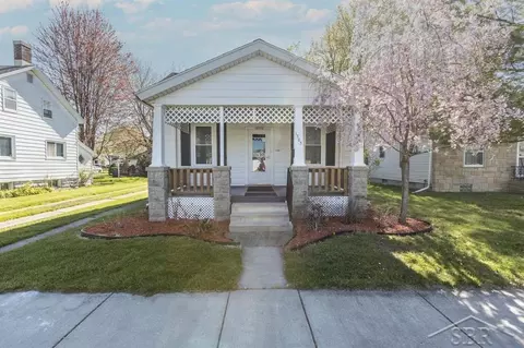 1303 S Warner, Bay City, MI 48706
