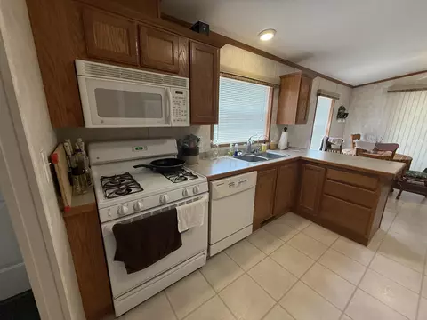 Kitchen - 631 Rivers Ter, Gladwin, MI 48624 photo 1 of 2