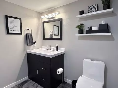 Bath - 4271 Rose, Gladwin, MI 48624 photo 9 of 12