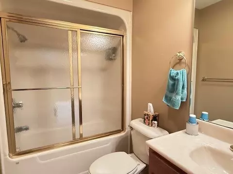 Bath - 4271 Rose, Gladwin, MI 48624 photo 7 of 12