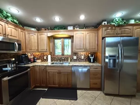 Kitchen - 4271 Rose, Gladwin, MI 48624 photo 6 of 8