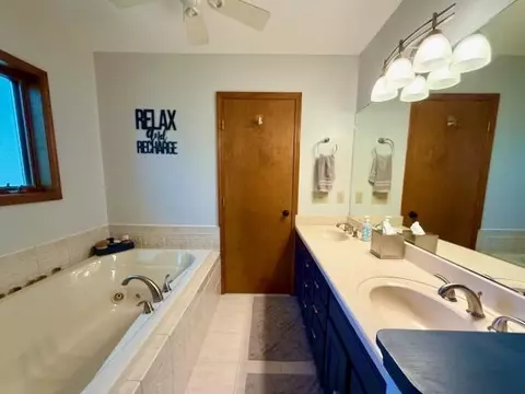 Bath - 4271 Rose, Gladwin, MI 48624 photo 2 of 12