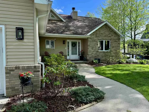 Exterior - 4271 Rose, Gladwin, MI 48624 photo 3 of 11