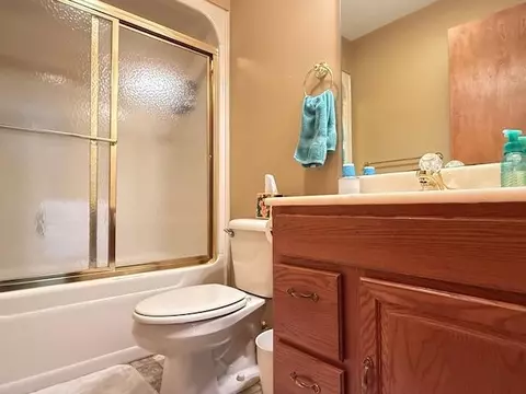 Bath - 4271 Rose, Gladwin, MI 48624 photo 6 of 12