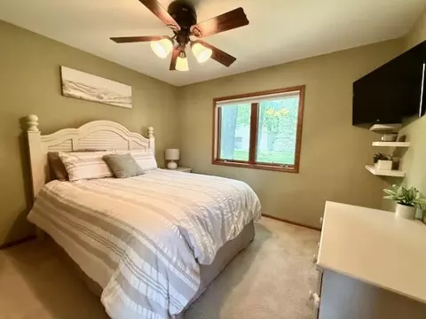Bedroom - 4271 Rose, Gladwin, MI 48624 photo 10 of 13