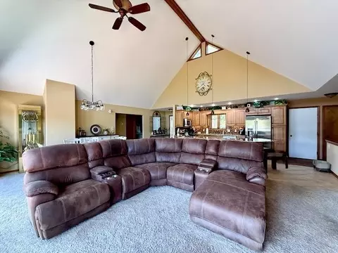Living - 4271 Rose, Gladwin, MI 48624 photo 2 of 7