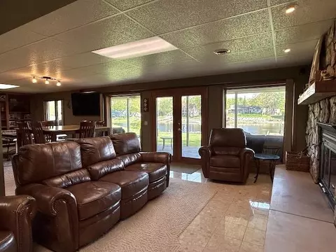 Living - 4271 Rose, Gladwin, MI 48624 photo 5 of 7