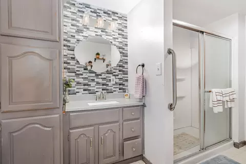 Bath - 2365 S S Grn, Au Gres, MI 48703 photo 1 of 1