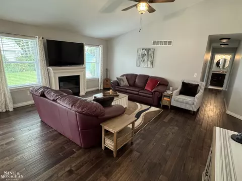 Living - 1741 Saint Clair Riv, Algonac, MI 48001 photo 2 of 4