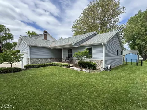 Exterior - 1741 Saint Clair Riv, Algonac, MI 48001 photo 2 of 17