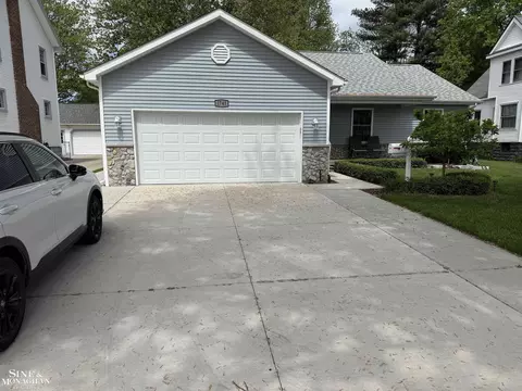 Exterior - 1741 Saint Clair Riv, Algonac, MI 48001 photo 13 of 17