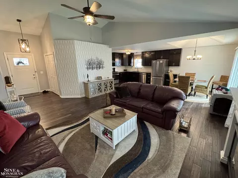 Living - 1741 Saint Clair Riv, Algonac, MI 48001 photo 4 of 4