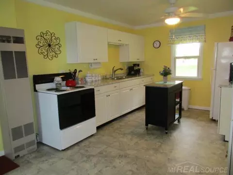 4804 N Lakeshore, Deckerville, MI 48427 photo 6