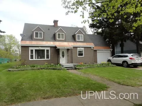 201 E Jewell, Munising, MI 49862