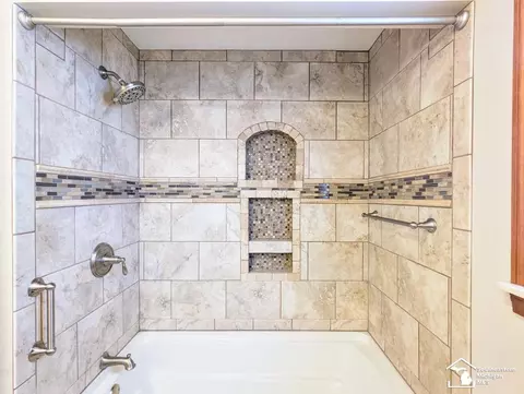 Bath - 555 Bellestri, Monroe, MI 48161 photo 2 of 3