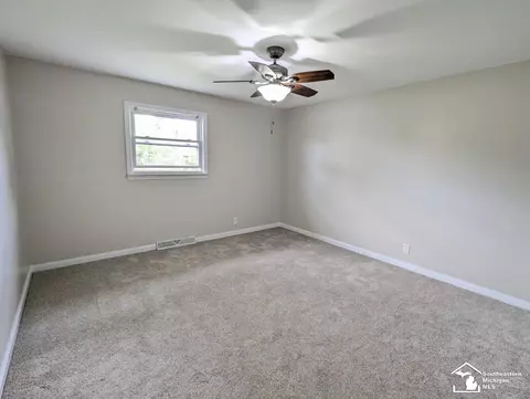 Bedroom - 555 Bellestri, Monroe, MI 48161 photo 1 of 5