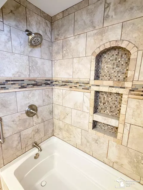 Bath - 555 Bellestri, Monroe, MI 48161 photo 3 of 3
