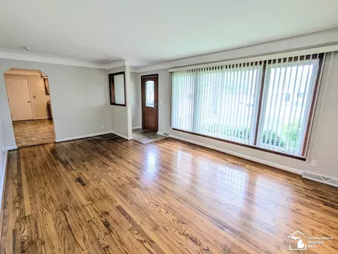 Living - 555 Bellestri, Monroe, MI 48161 photo 1 of 2
