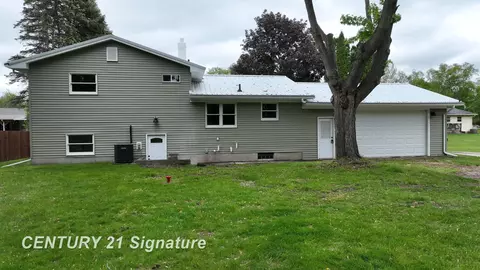 Exterior - 7385 Gillette, Flushing, MI 48433 photo 3 of 3