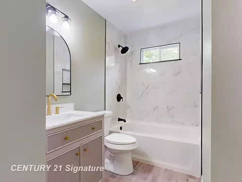 Bath - 7385 Gillette, Flushing, MI 48433 photo 1 of 4