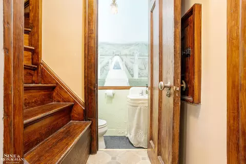Bath - 1121 Buckingham, Grosse Pointe, MI 48230 photo 1 of 6