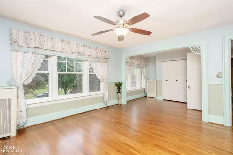 Bedroom - 1121 Buckingham, Grosse Pointe, MI 48230 photo 2 of 12